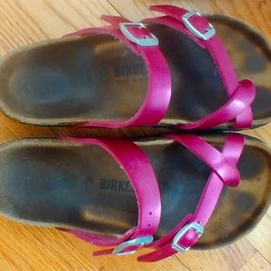 Birkenstocks- Mayari